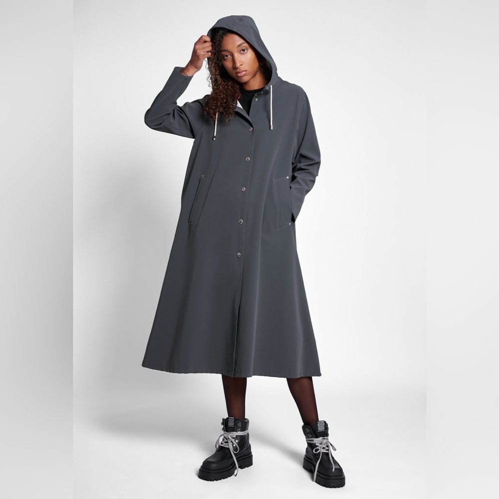 STUTTERHEIM | Mosebacke Long Matte Raincoat